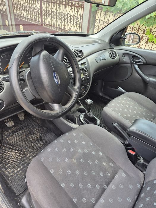 Ford Focus 2003 1.4 benzină