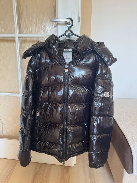 Чисто ново яке на Moncler
