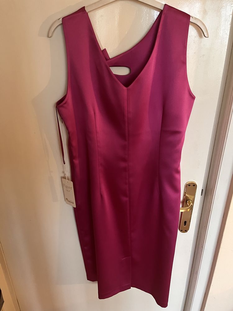 Rochie saten ocazie,minunata!