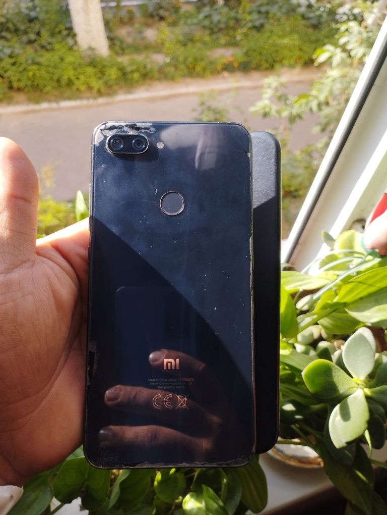 Mi 8 lite 4/64 Samsung j2 prime 8 gb