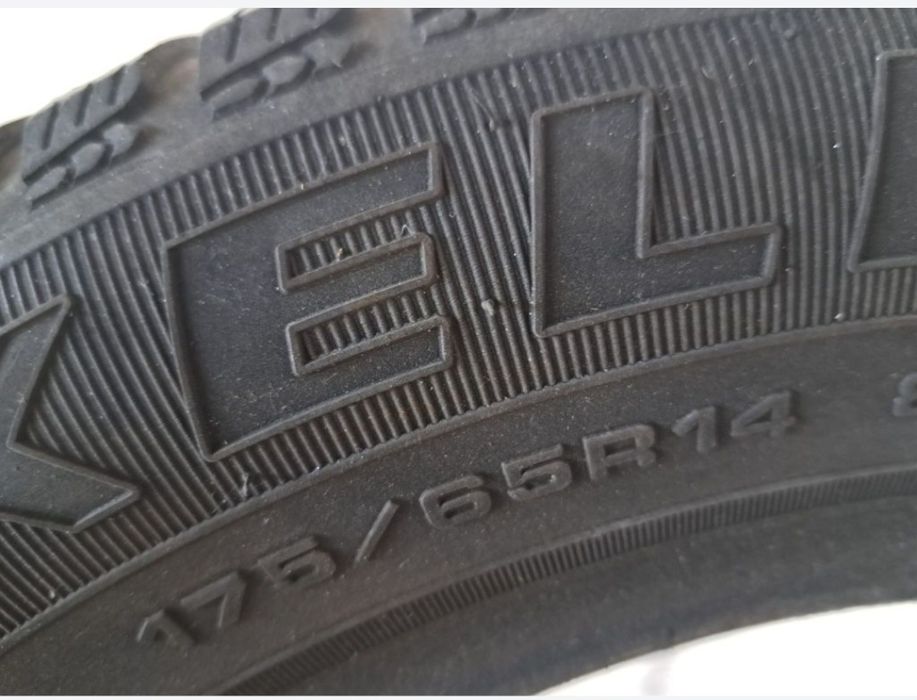 Vând cauciucuri iarna cu jante 175×65×R14