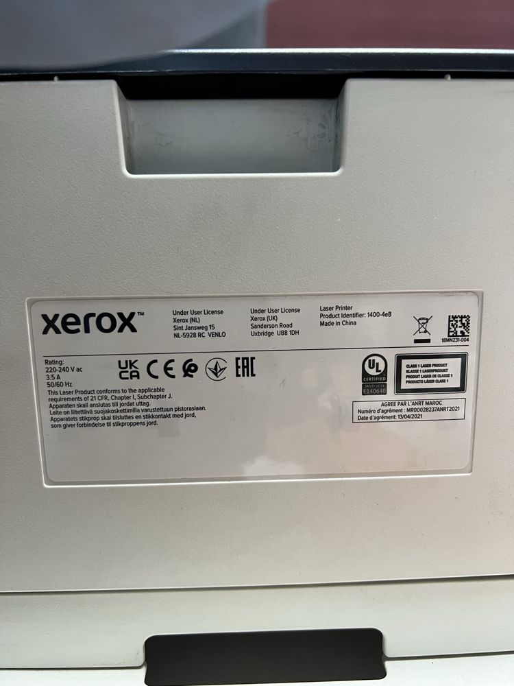 Принтер Xerox не использовался новый с документами