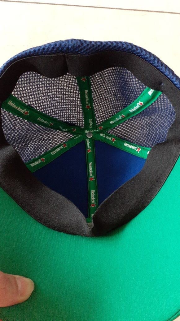 Heineken - бутилка, шапка, отварачки