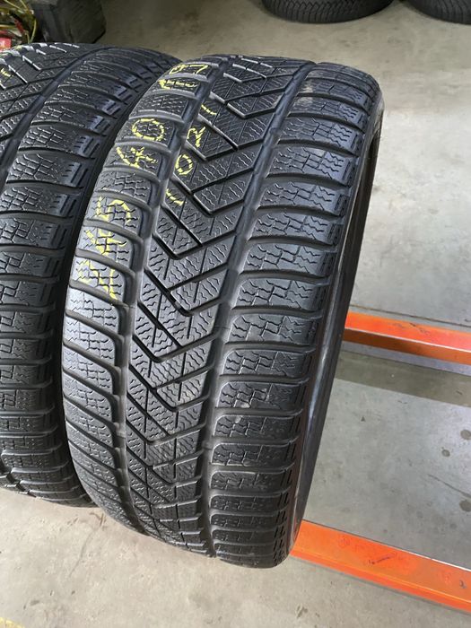 Anvelope iarna 245/40/19 Pirelli Sottozero 3 245 40 19 R19