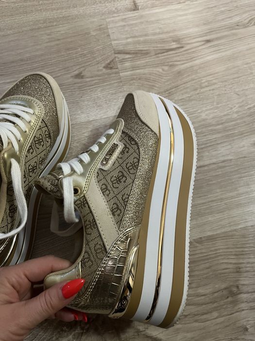 Нови Маратонки GUESS