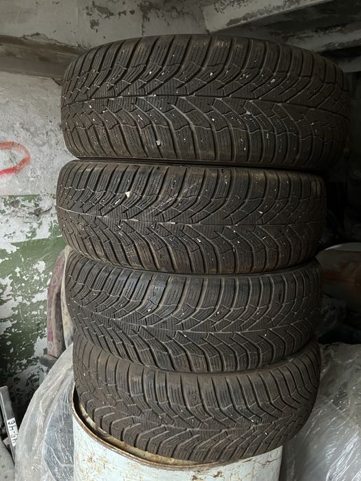 Продаются зимние баллоны Р16, в отличном состоянии.