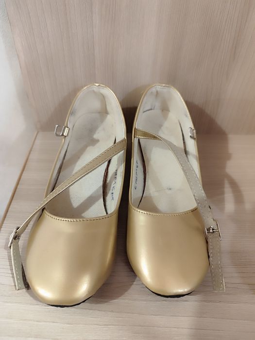 Продам танцевальные туфли