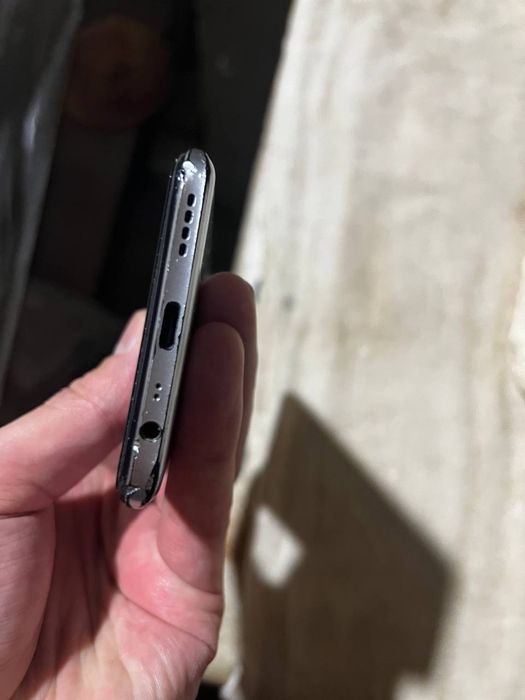 Realmi 8, 10/128g kami bor