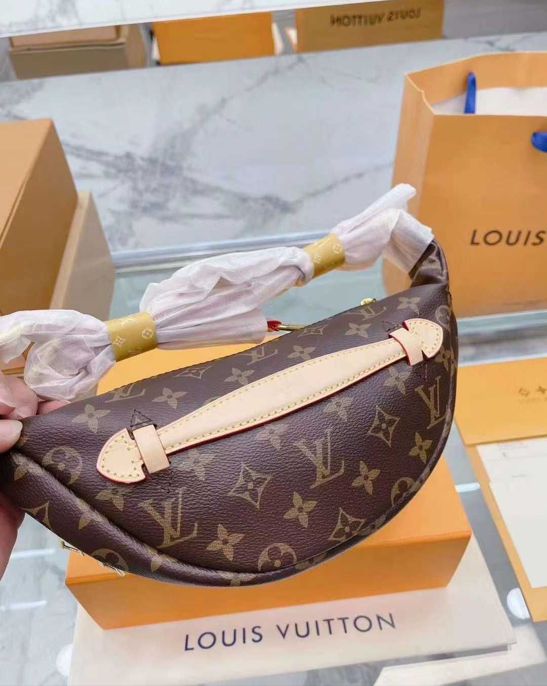 Geantă elegantă pentru femei  Louis Vuitton 0529