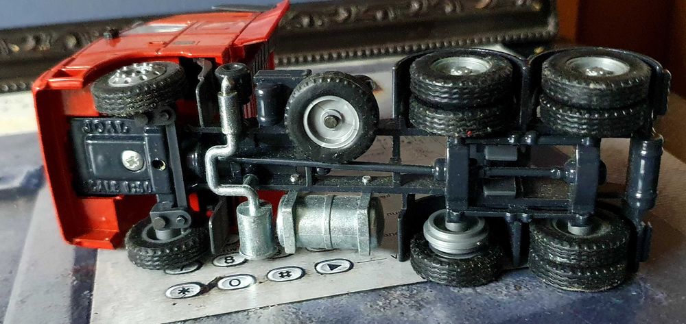 Matchbox и други ретро колички, играчки и модели