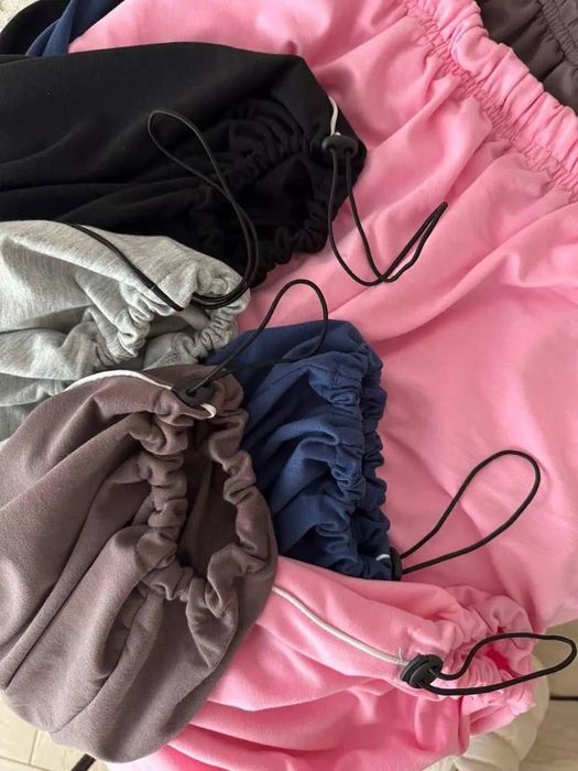 Оувърсайз панталоните Max са бестселърът на сезона!