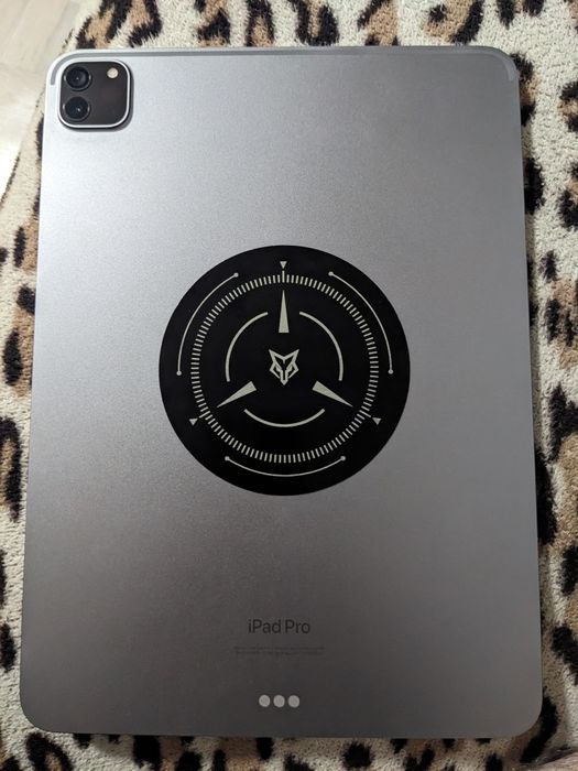 Продам iPad pro 11 m2