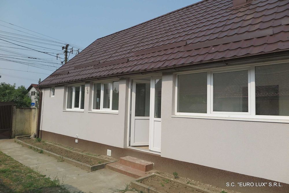 Casa - Vladimirescu, pe soseaua principala