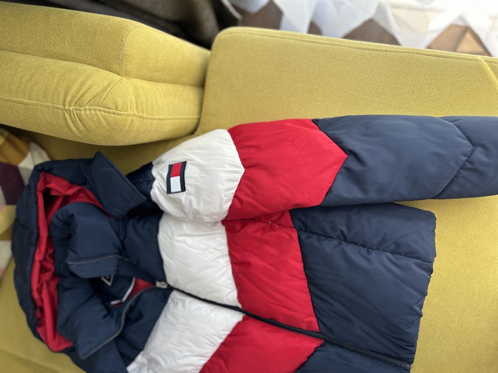 Зимно яке Tommy Hilfiger XS