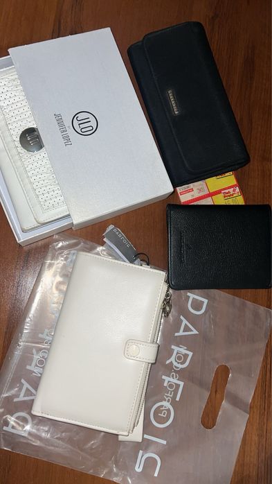 Портмонета- parfois, JLO, Daniel Hechter