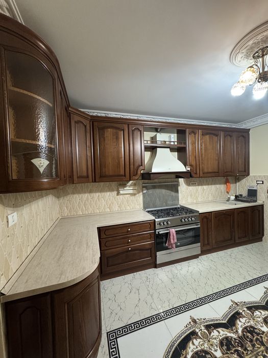 Vand bucatarie lemn masiv completa cu aparate incluse