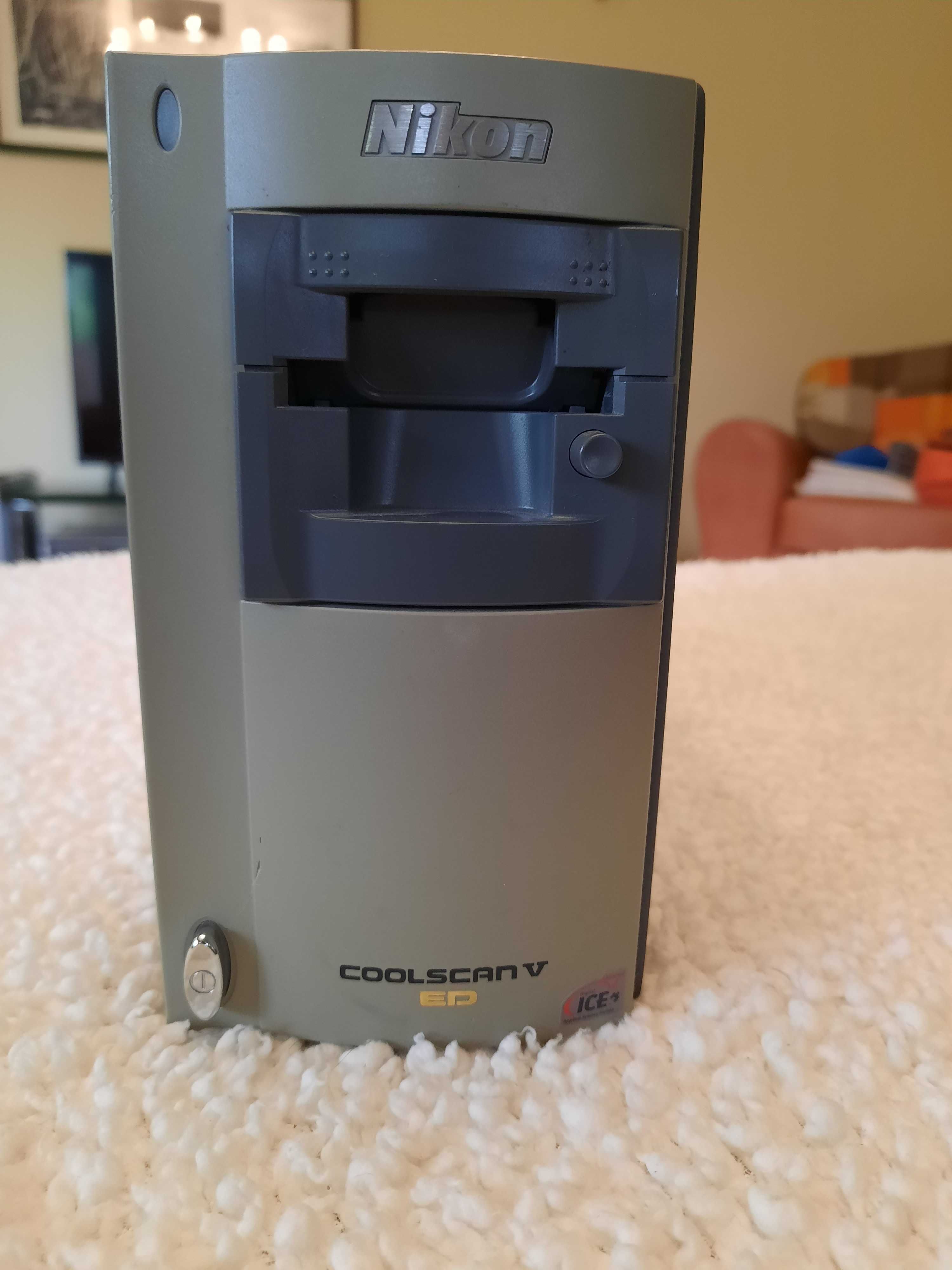 Scanner diapozitive 35mm - Nikon Coolscan V LS-50 ED-USB 2.0 +Software
