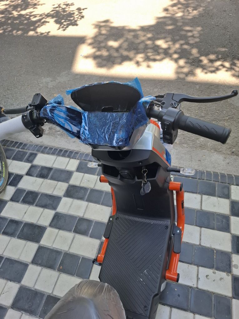 Электронный скутер  60v 20ah
