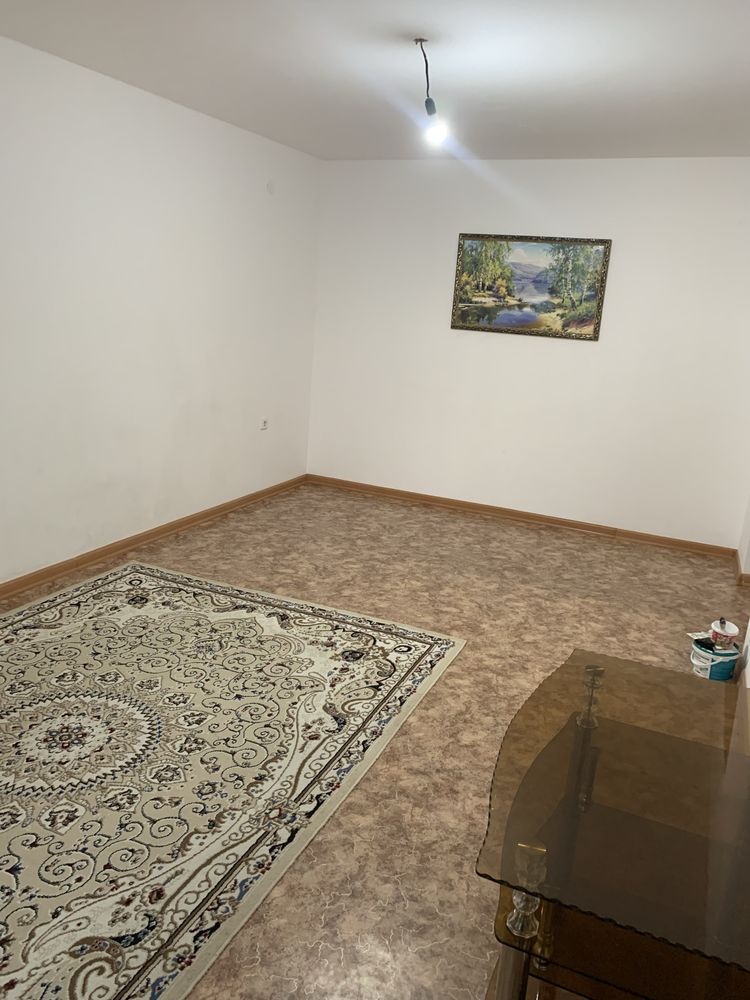 Продам  2 ком квартиру 3 мкр 1 этаж