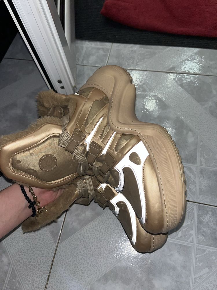 Обувки louis vuitton