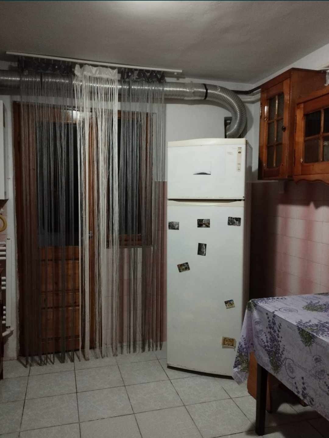 Închiriez apartament 2 camere