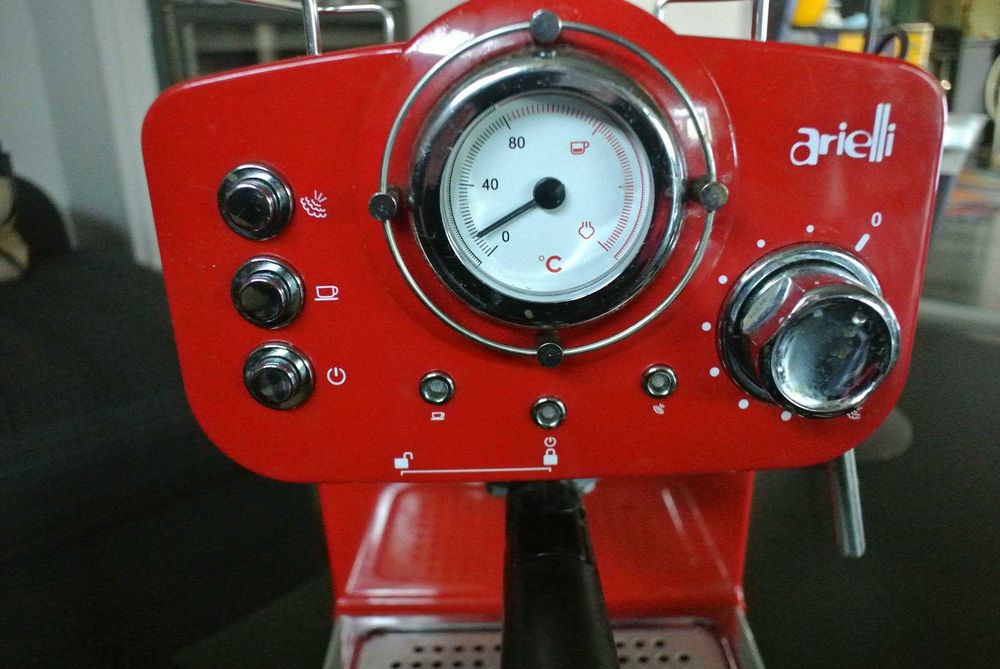 Кафемашина ARIELLI KM-501R Еспресо, използвана