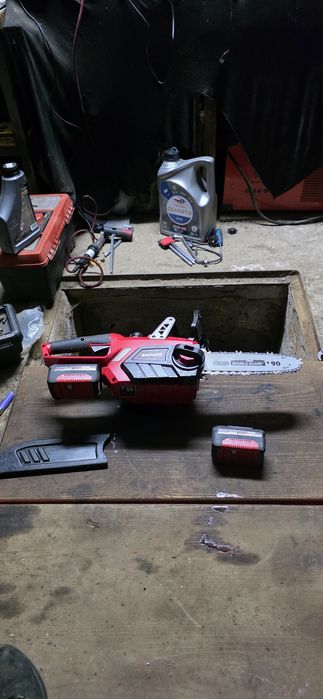 Акумулаторен трион резачка Einhel