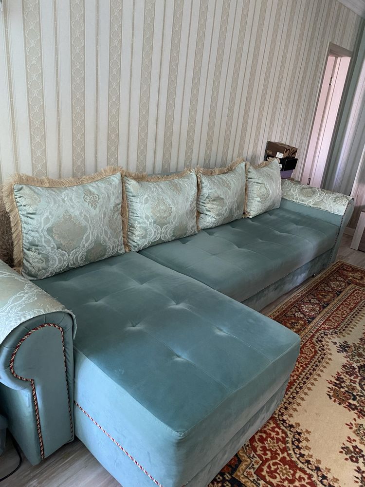 Продам диван в отличном состоянии
