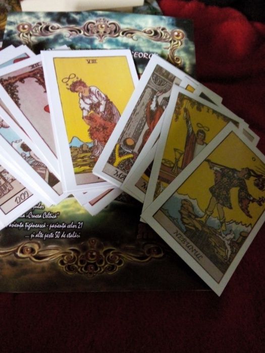 Manual complex pt Tarot+Set Carti tarot Rider Waite in lb romana-siglt