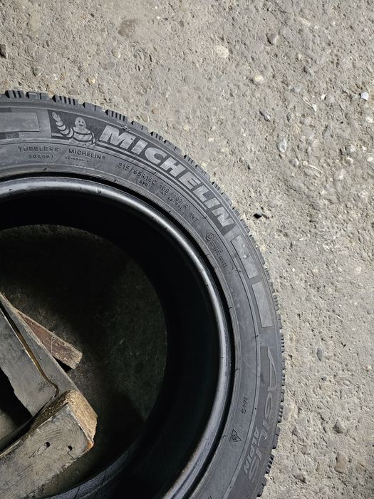 2 anvelope iarna 215 65 16C Michelin Agilis