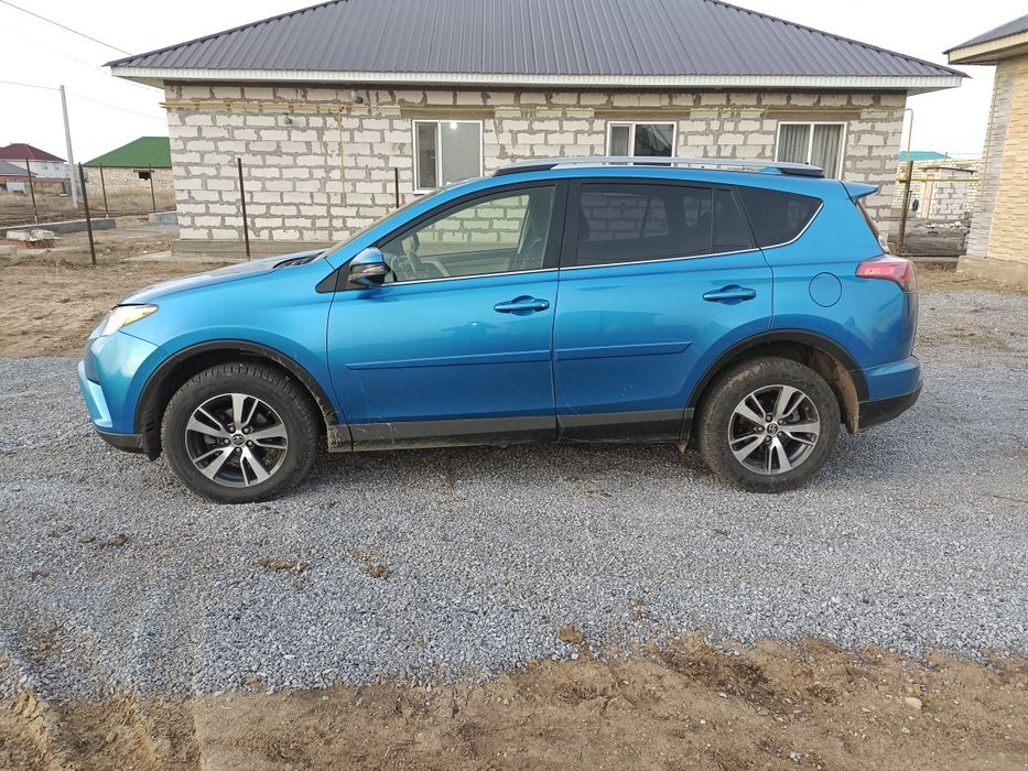 Раф 4 сатылады 2018 газ бензин 2.5 жағдайы жақсы