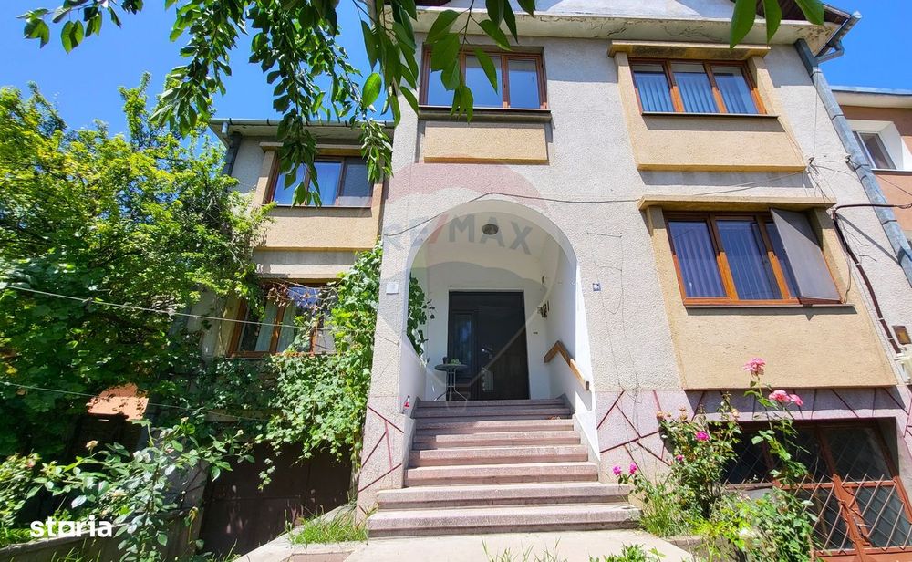 Casă / Vilă cu 5 camere de vânzare Ultracentral Turda