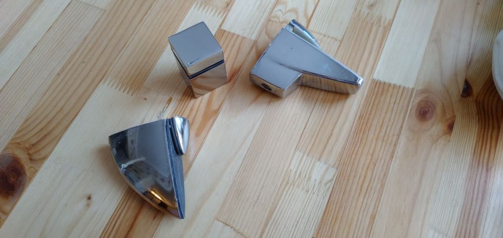 Держатели для полок