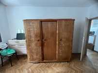 Старинен трикрилен  гардероб, орех