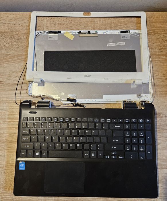 Acer defect placa baza v3 572g 350h