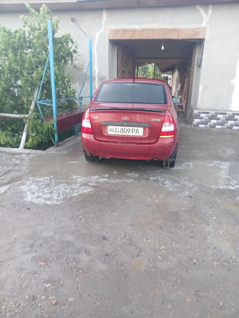 Lada kalina1118 sotiladi