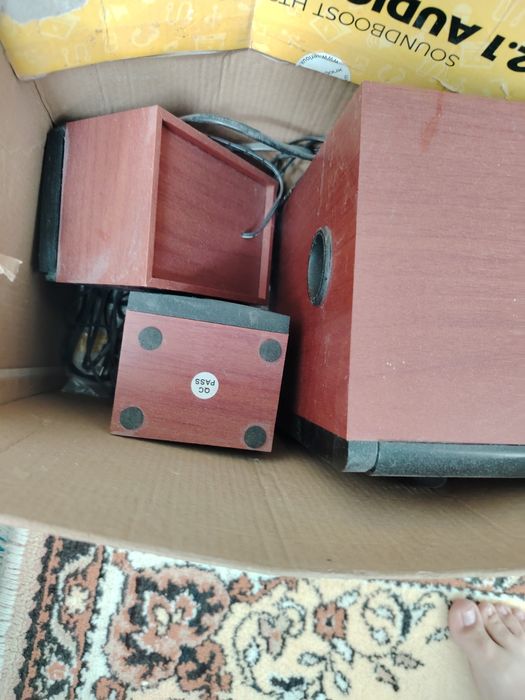 Vând boxe în stare buna