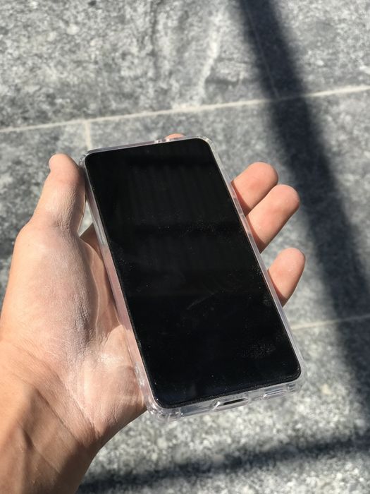 Samsung s21 256/8