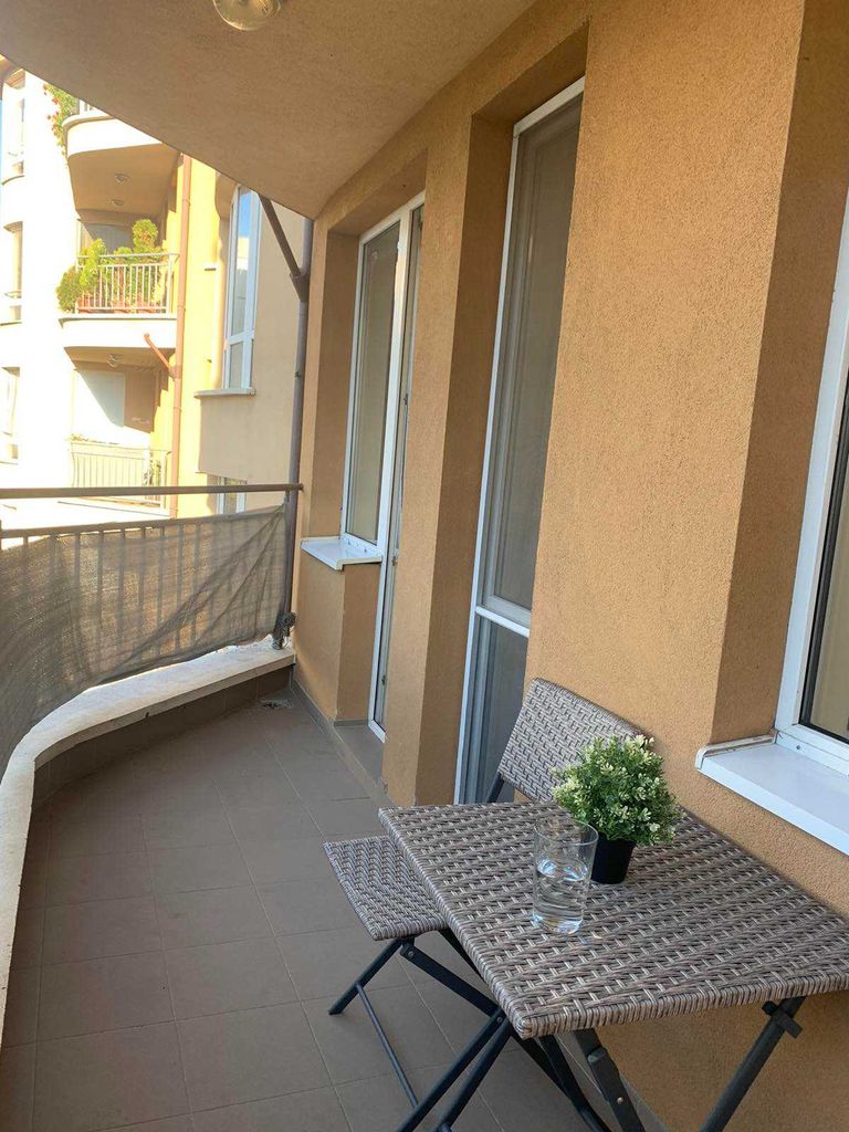 Дава се под наем Тристаен апартамент в София, Младост 3 - 75 кв.м за 663 € - Снимка #1