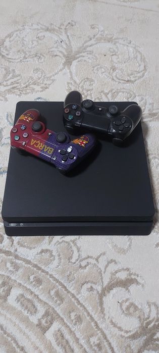Продам пс4 в идеальном состоянии