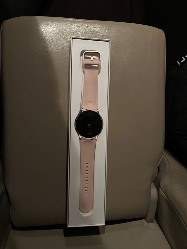 Samsung watch 4 sm-r860   40mm розовый
