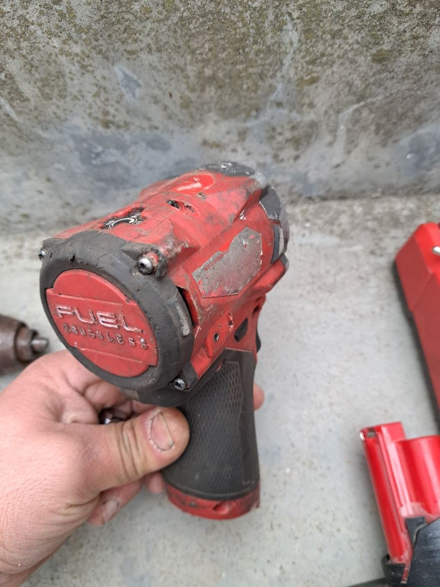 Бартер.Milwaukee M12 гайковерт, задвижка вибратор за бетон Atlas copco