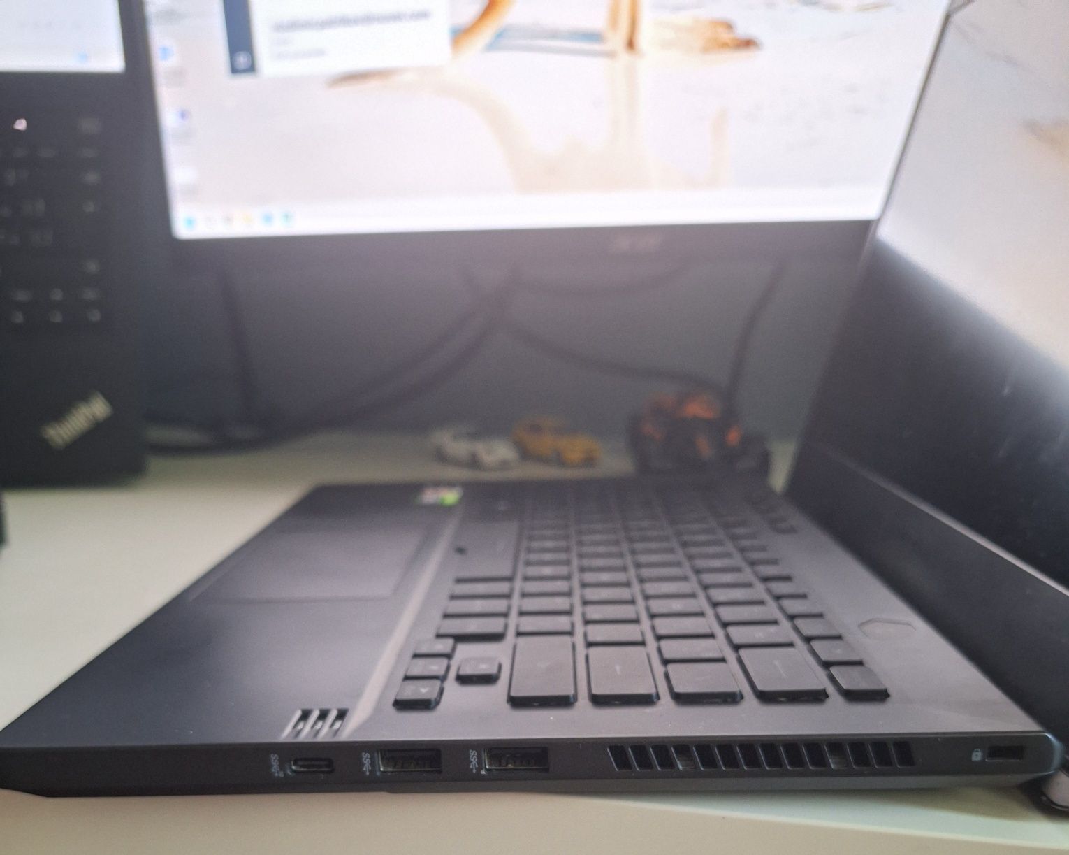 Гейминг лаптоп Zephurys G14 2021 Ryzen 7 5800HS, 24 GB RAM, RTX 3050