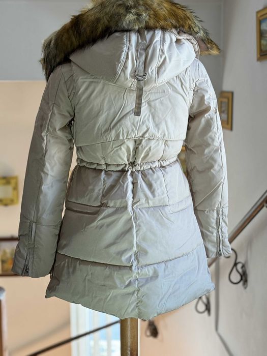 Geacă damă bej cu guler din blană artificială