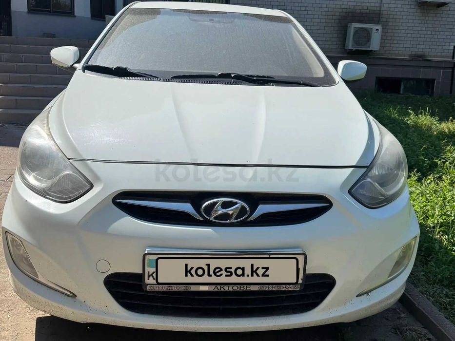 Hyundai Accent .