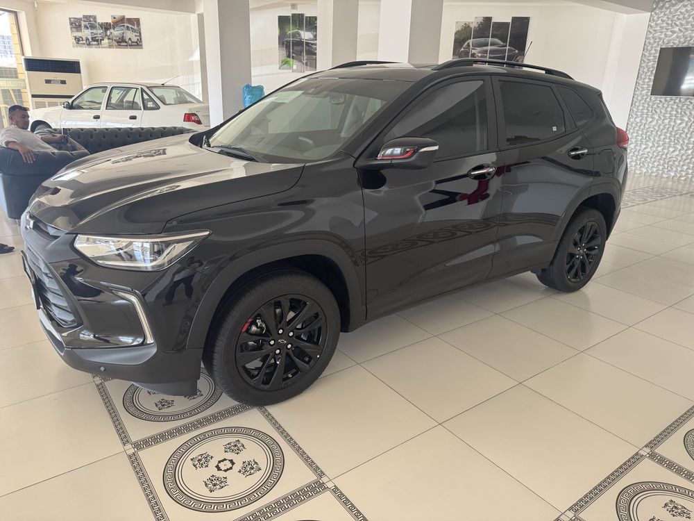 Tracker redline 2025 yil