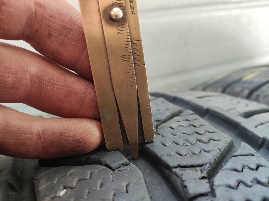 215/65/16C Continental