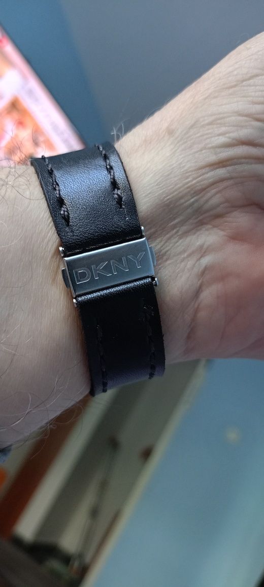 DKNY ceas cu cronograf curea din piele naturală