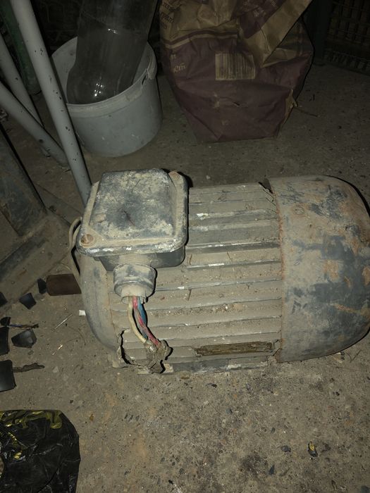 Двигатель асинхронный