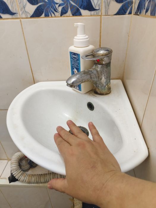 Раковина маленьая угловая